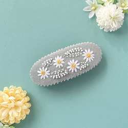 ジブリ♡4ママ さま　vintage ビーズ 花モチーフ　バレッタ ビーズ刺繍ハートのバレッタ♡ベビーピンク | iichi 日々の