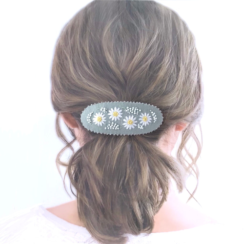 ジブリ♡4ママ さま　vintage ビーズ 花モチーフ　バレッタ ジブリ♡4ママ さま vintage ビーズ 花モチーフ バレッタ 500x0.jpg