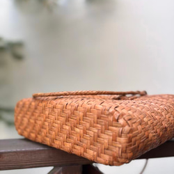 山葡萄かごバッグ　手作り　山葡萄籠バッグ　網代編み・花編み　内布あり　肩掛けタイプ 5枚目の画像