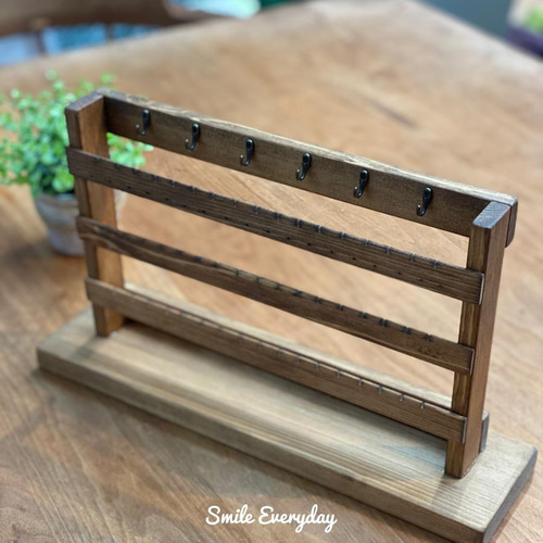 木の温かみのあるピアススタンド アクセサリースタンド その他