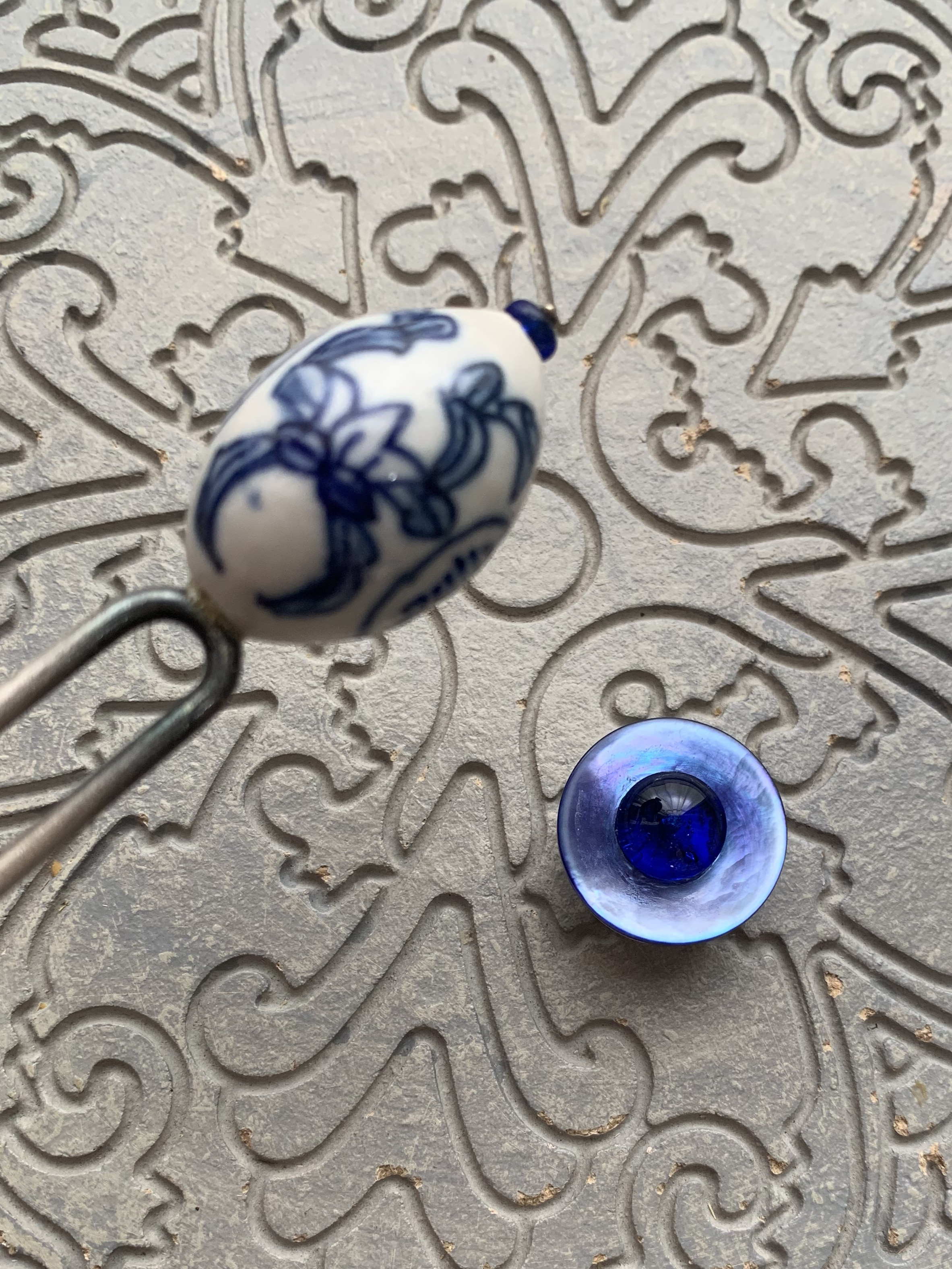 アンティーク素材の玉簪・帯留めのセット「オリエンタル・ブルー」