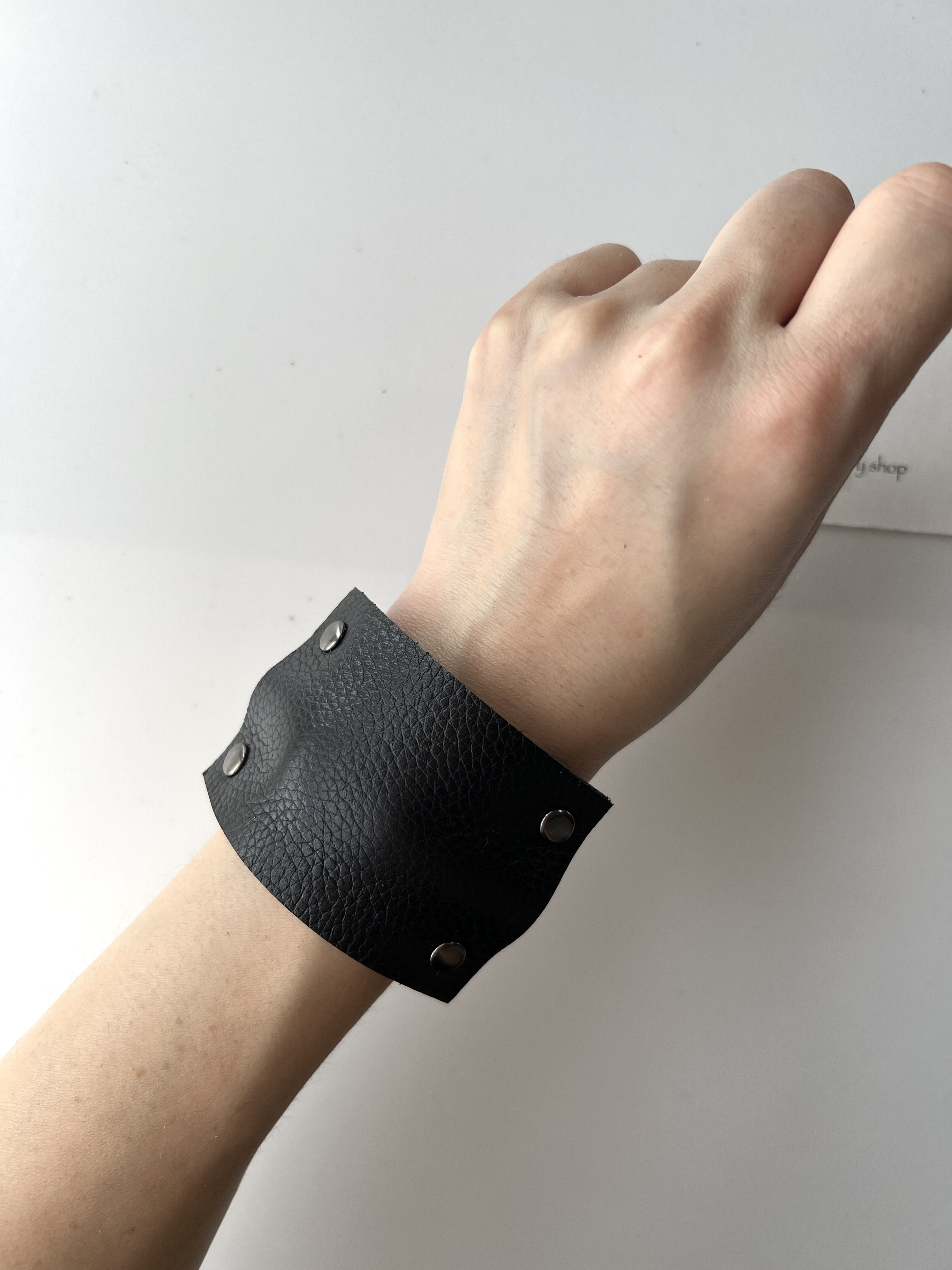 ハンドリング　ブラック　黒 PERSONSOULバングル　レザーブレスレット