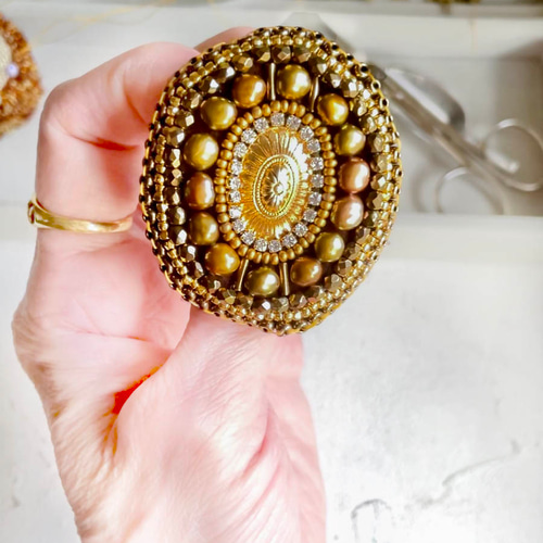 UNDERCOVER butbeautiful期　アンティークビーズ　ブローチ アンダーカバーundercoverアンティークビーズブローチ② but期