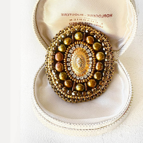 ヴィンテージ ゴールド ビーズ刺繍 ブローチ ビーズ ブローチ