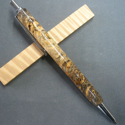 自然が描く墨流しの芸術：【花梨】瘤の木軸シャープペン【即日