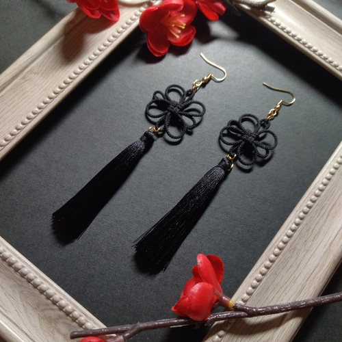 吉祥結びとタッセルのピアス（黒）【チャイナ【中華風【卒業式【和風