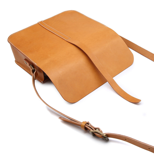 ショルダーバッグ 本革 ヌメ革 斜めがけ スクエア レディースバッグ