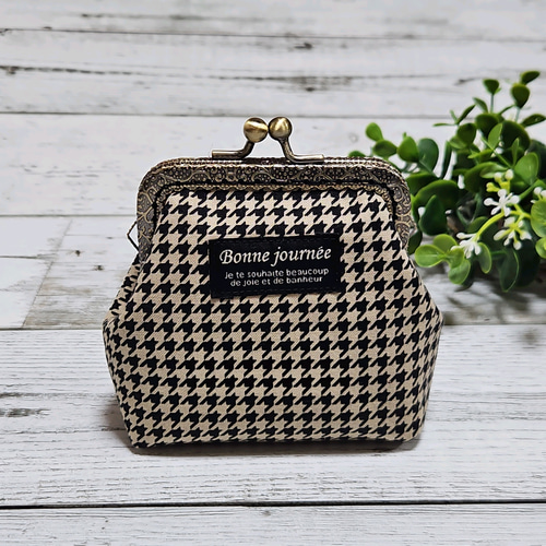 ハンドメイド がま口バッグ forest tile ベージュ 千鳥柄 mina forest tile navy バッグ ミナペルホネン がま口
