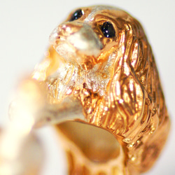 擁抱姿勢的騎士戒指【國內包郵】大眼睛和掛耳環的騎士狗被製成可愛的姿勢戒指 第8張的照片