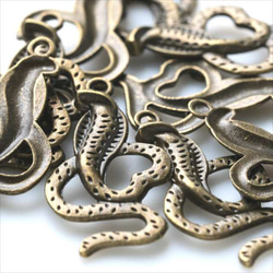 古董吊飾 10 件蛇蛇金美孔零件金屬吊飾 (cs55) 第3張的照片