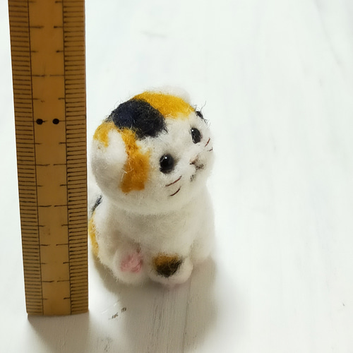 ◾受注制作 羊毛フェルトの小さな子猫(折れ耳猫・三毛猫) 猫グッズ 猫