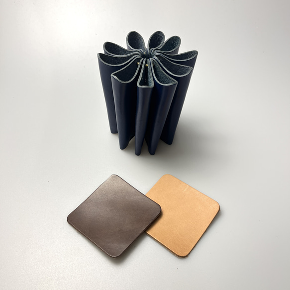 革のペンスタンド 7枚目の画像