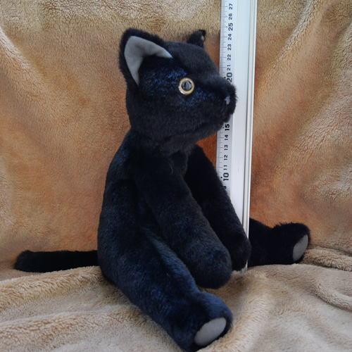 黒猫のぬいぐるみ 紫色の耳と目 猫ぬいぐるみ 黒猫 まんまる目の黒猫ぬいぐるみ 黒色|猫