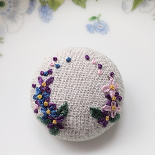 ライラックの花刺繍ブローチ【送料無料】 ブローチ urara-2 通販