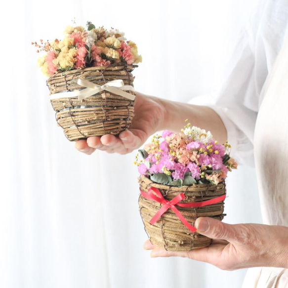 母の日フラワー【特集掲載】pure feminine mini flower basket　ギフトドライフラワー　母の日 5枚目の画像