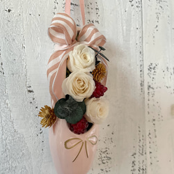 薔薇のバレエシューズのｱﾚﾝｼﾞﾒﾝﾄ・・母の日の贈物に、新築祝いなど各種お祝い事フラワーギフトに 10枚目の画像
