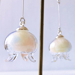 レインボークラゲのピアス/イヤリング  jellyfish pierce/earring 両耳用 3枚目の画像