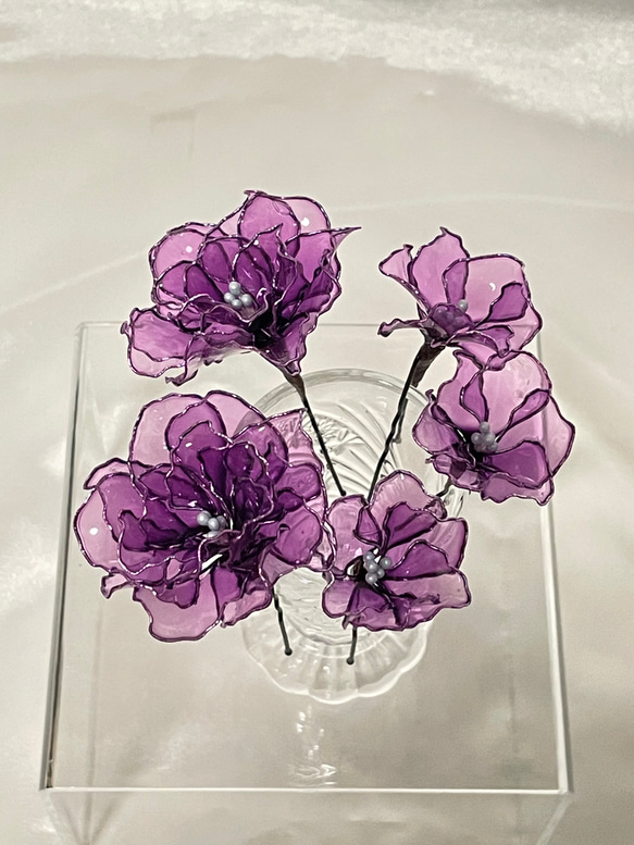 お花のヘアアクセサリー　５輪　～赤紫～ ディップアート 4枚目の画像