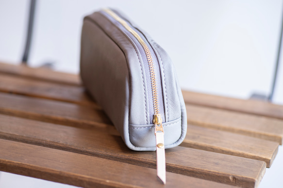 柔らかなポーチ　ホースレザー　ペンケース　グレー　化粧ポーチ　トラベルポーチ　馬革 apo-06ps 2枚目の画像