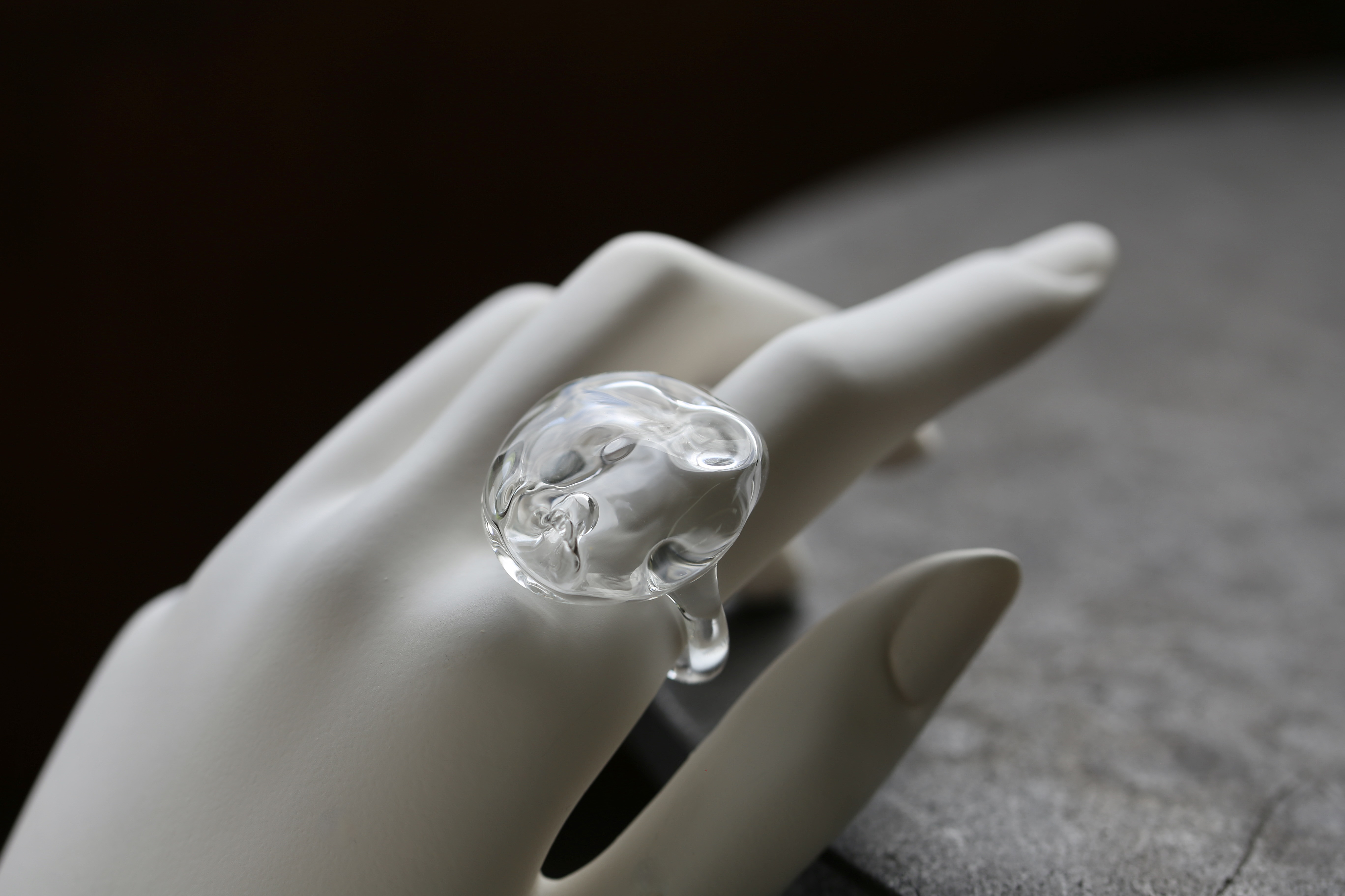 こぼれないアロマリング -Clear Stone- Lサイズ 石塊ishikoro　指輪