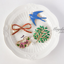 『優雅なブローチシリーズ　鳥とお花のブローチ』 8枚目の画像