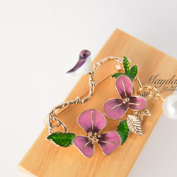 『優雅なブローチシリーズ　鳥とお花のブローチ』 2枚目の画像