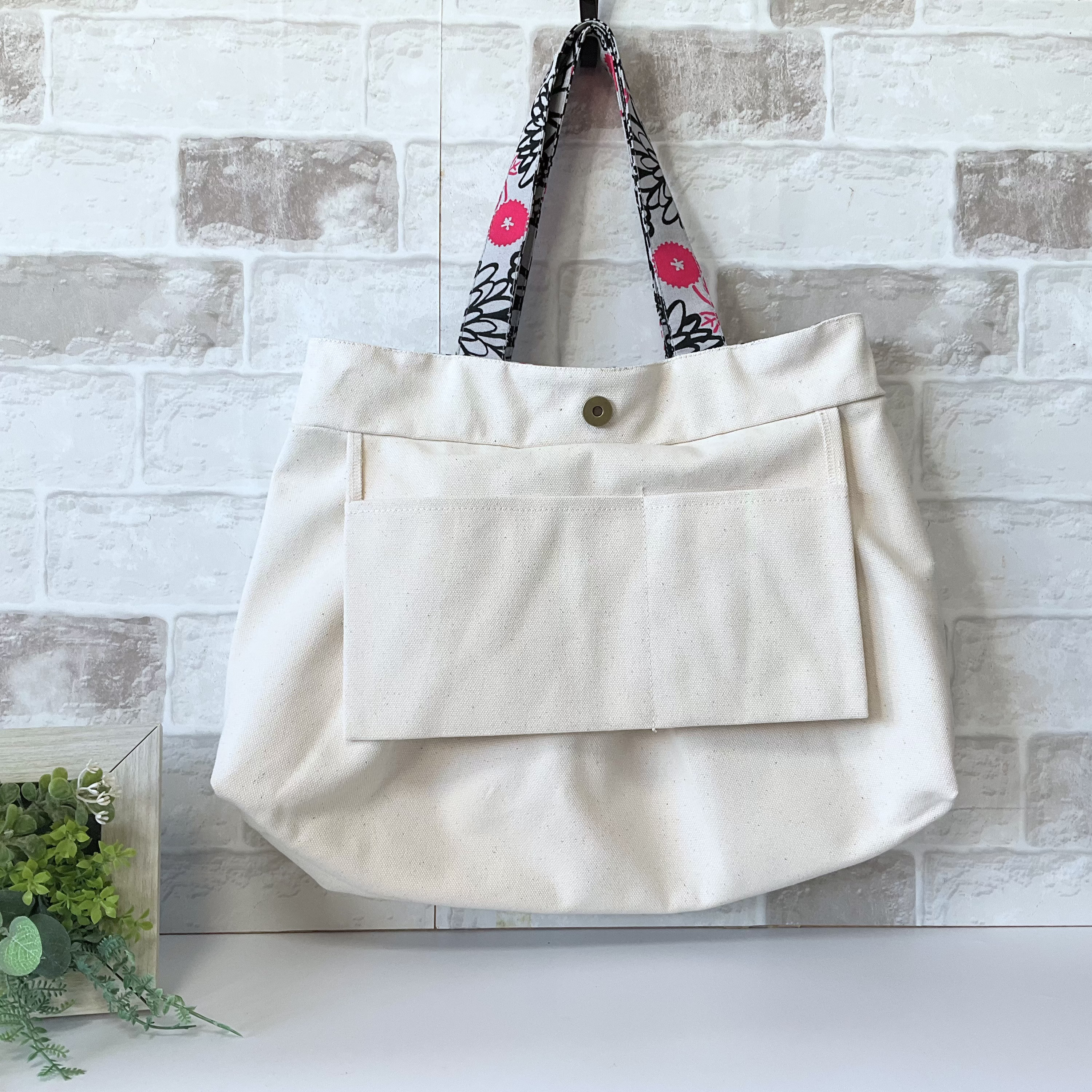 <ラスト1点再販なし>【Lサイズ】いろいろなお花　綿麻グラニーバッグ　グレー ＜A4サイズ入ります＞