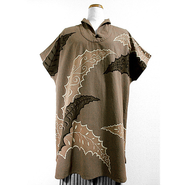 フレンチスリーブ・コットンチュニック（葉更紗模様）（茶味グレー色）