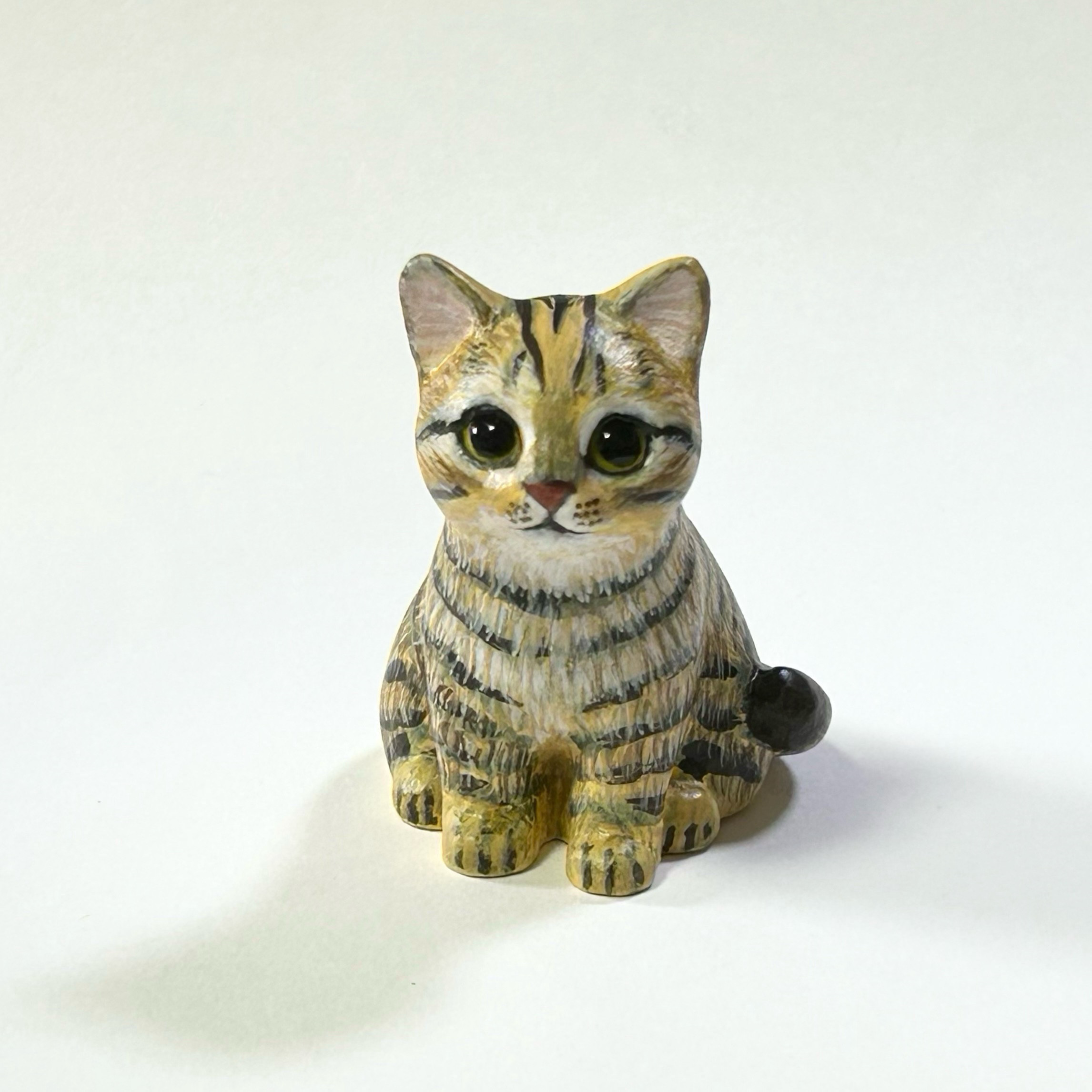 キジトラ猫の置物