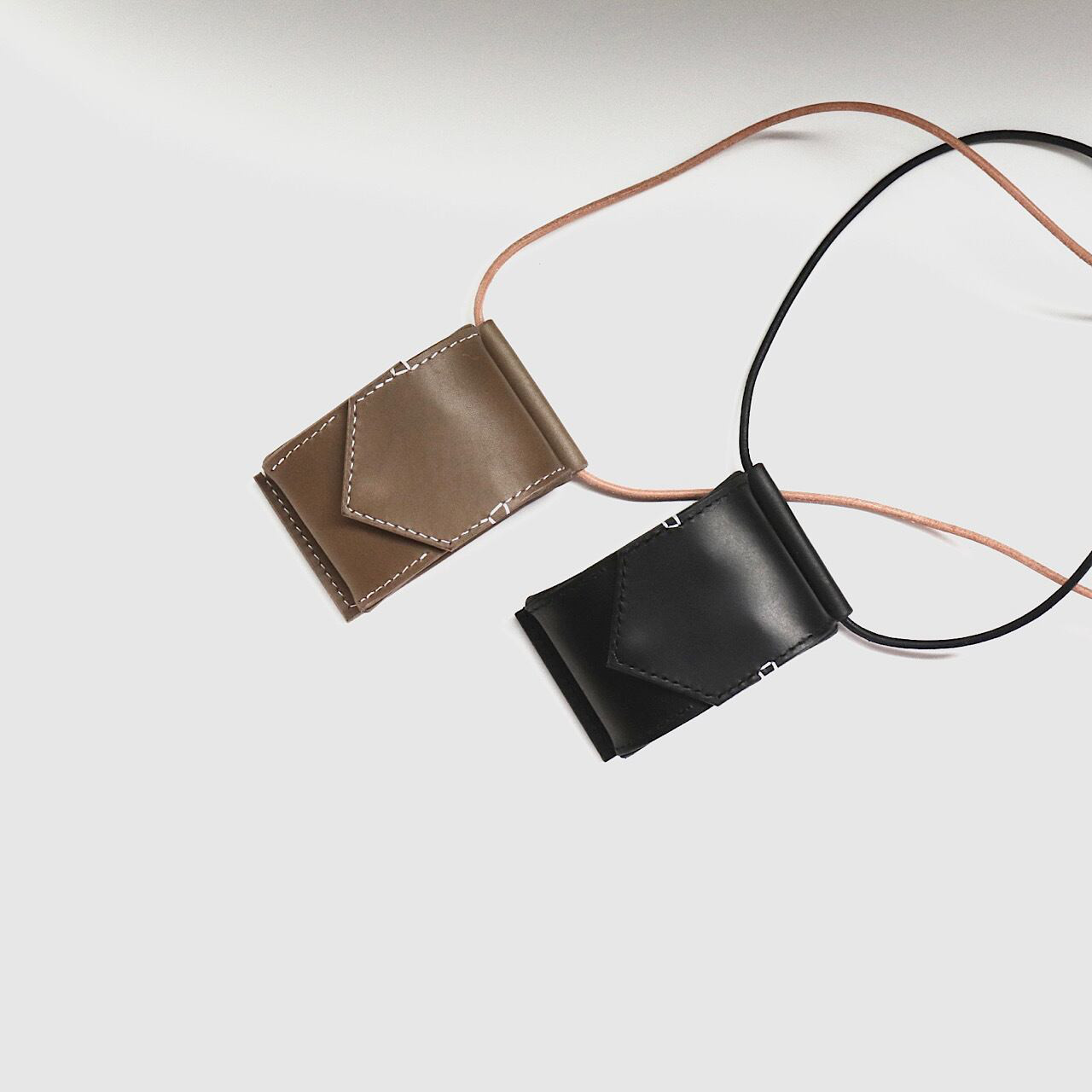 お子様と公園までお散歩　【肩掛けコインケース】 hang coin case