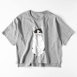 みーこ　おすわり　オーバーサイズTシャツ　猫　イラスト　ゆったり　ゆるかわ　白黒猫　保護猫　レディース 3枚目の画像