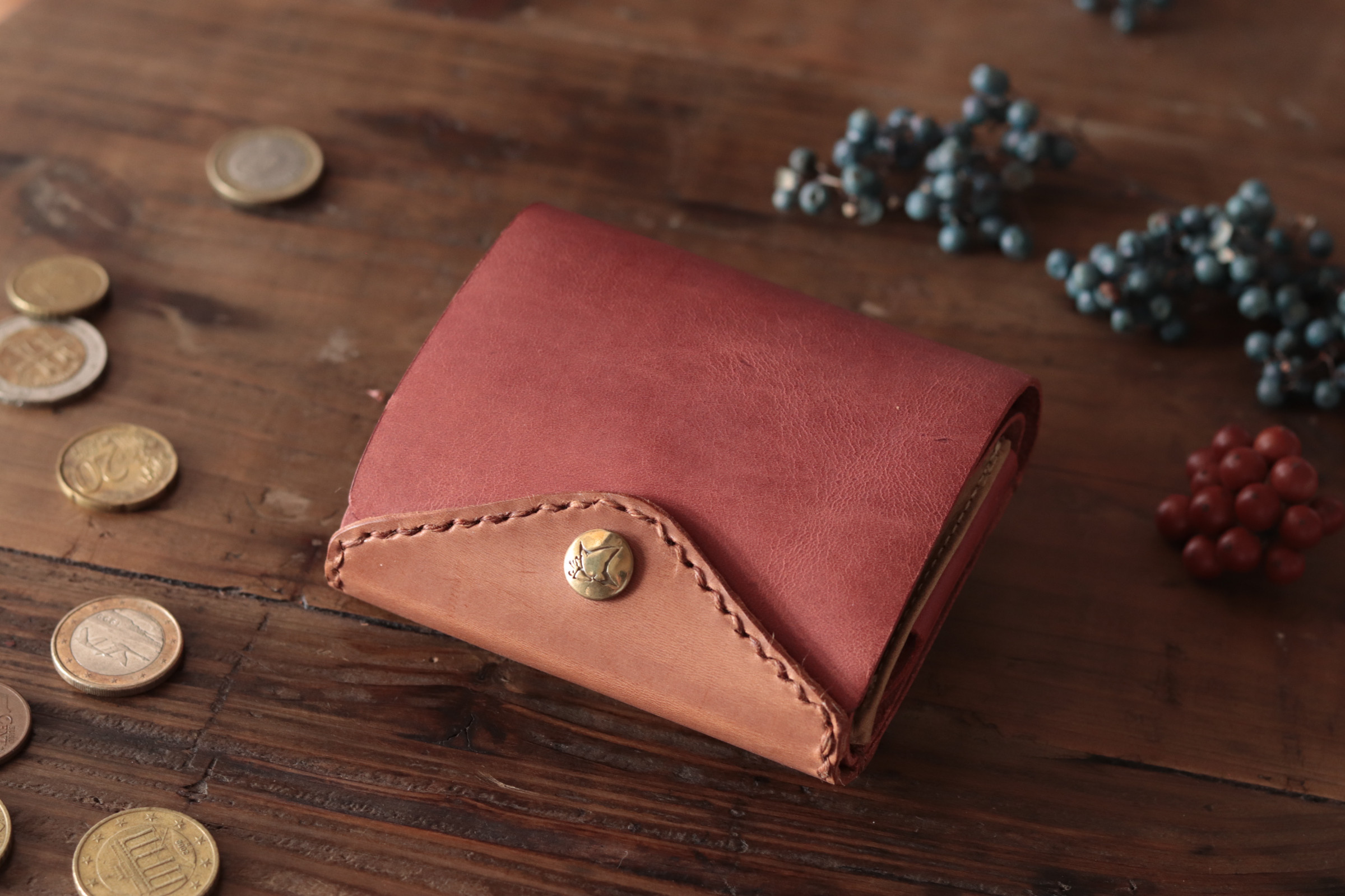 【現品販売･4月閉店】【ワインレッドすべてが丸見えKAMABOKOwallet】牛革・手の平サイズでコンパクト