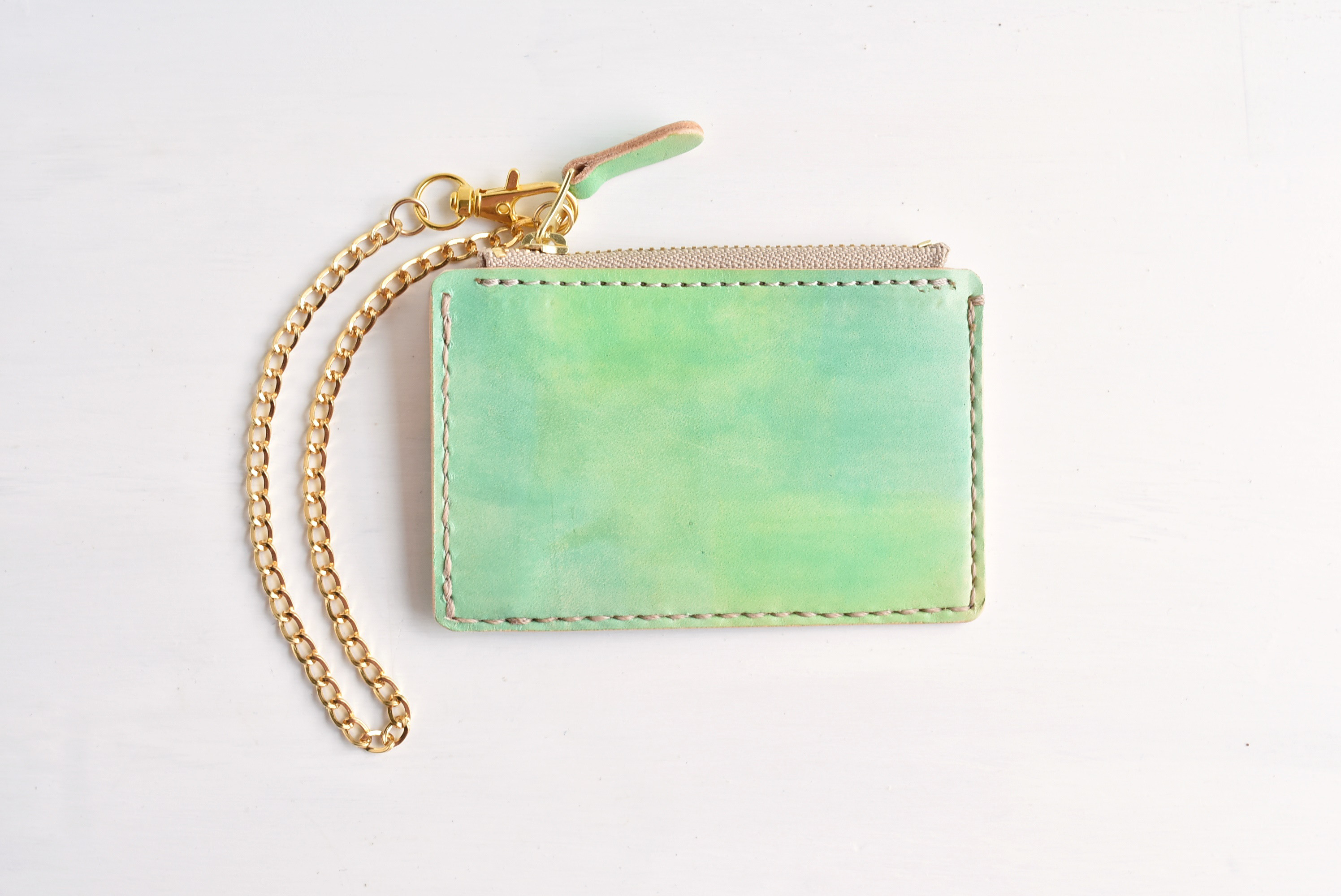 革の手染めパスケース「森林浴（ファスナー付きパスケース）」