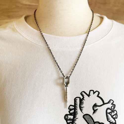 超リアル！ ダーツのシルバーペンダント「REAL DARTS PENDANT