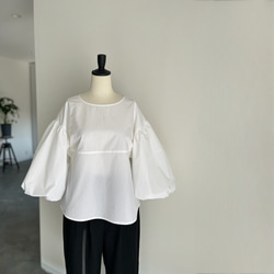 パフスリーブ ハイウエストギャザー カフスボタン ブラウス Bernardina