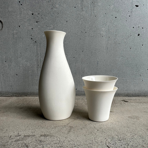 こ*り様 伊夏 御猪口徳利セット 公式 Amazon.co.jp: ぐい呑み お猪口