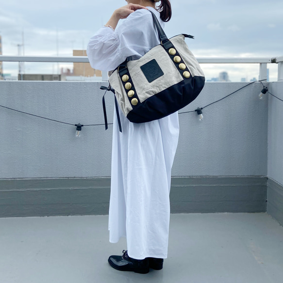 ＊＊＊大人かっこいいボストンバッグ＊M＊フランス軍コットンリネン＊＊＊＊A4サイズ対応＊ミリタリーピローケースリメイク 