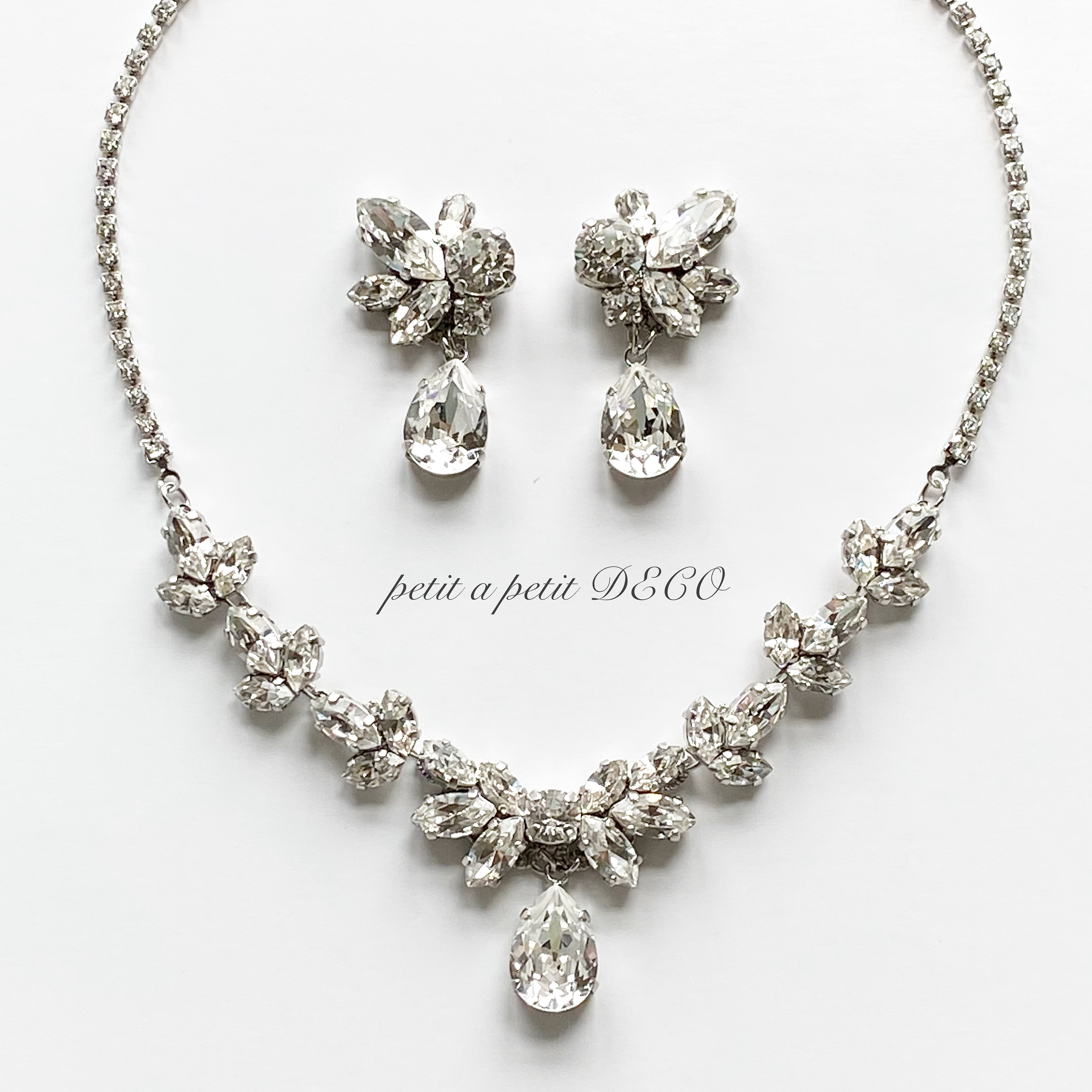 国内送料無料 総スワロフスキー® ボタニカルネックレス&Fleuretteピアス/イヤリング ギフトボックス付