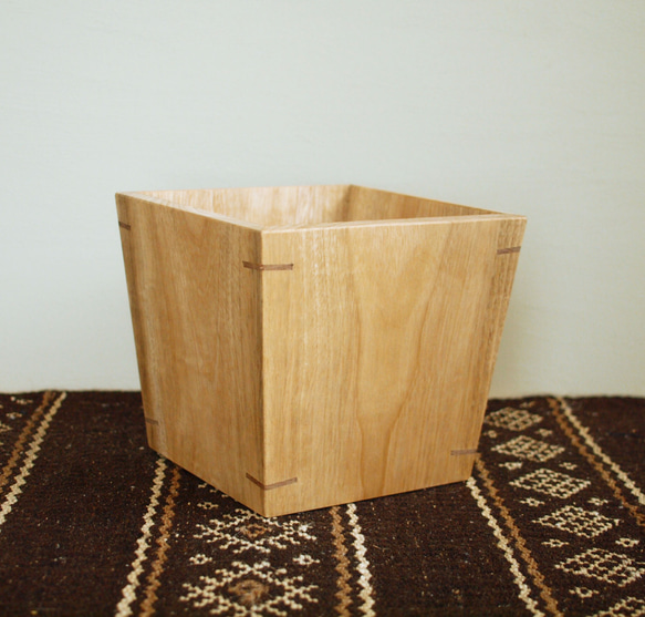 木製 鉢カバー（4号鉢用） クス材1　植木鉢カバー 2枚目の画像