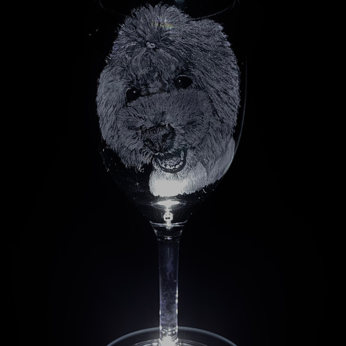 ワイングラスに❣️あなたのワンちゃん・ねこちゃんをそっくりに彫り