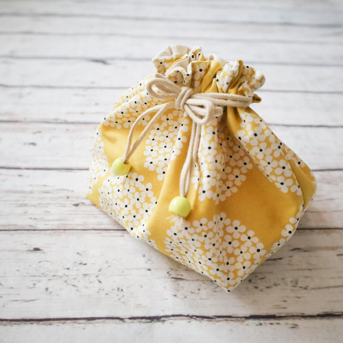 お弁当袋 サークル花柄 イエロー 弁当 お弁当包み 名入れ対応 保冷  