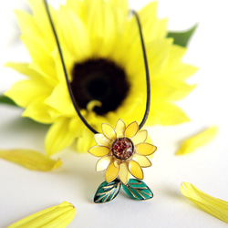 ロングネックレス⁑ナチュラルひまわりネックレス: 花　黄色　向日葵 1枚目の画像