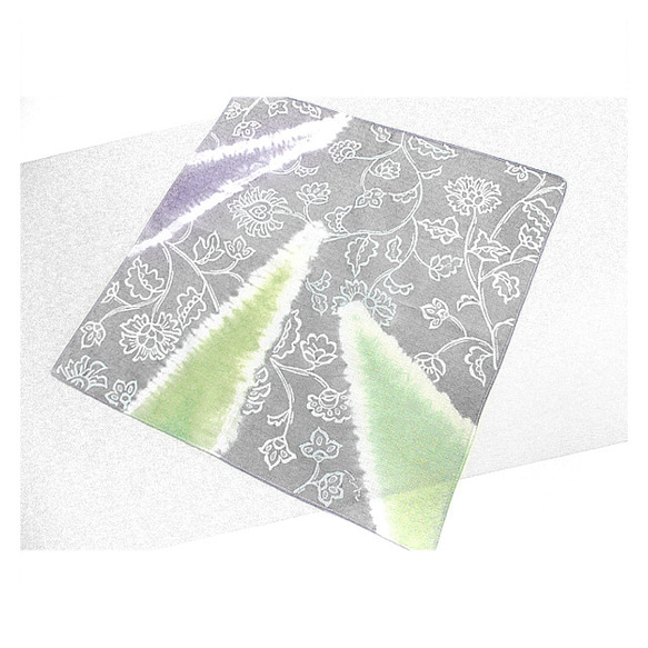 綿ハンカチ&スカーフ（華更紗模様）（絞り染）（青紫色　白色） 4枚目の画像