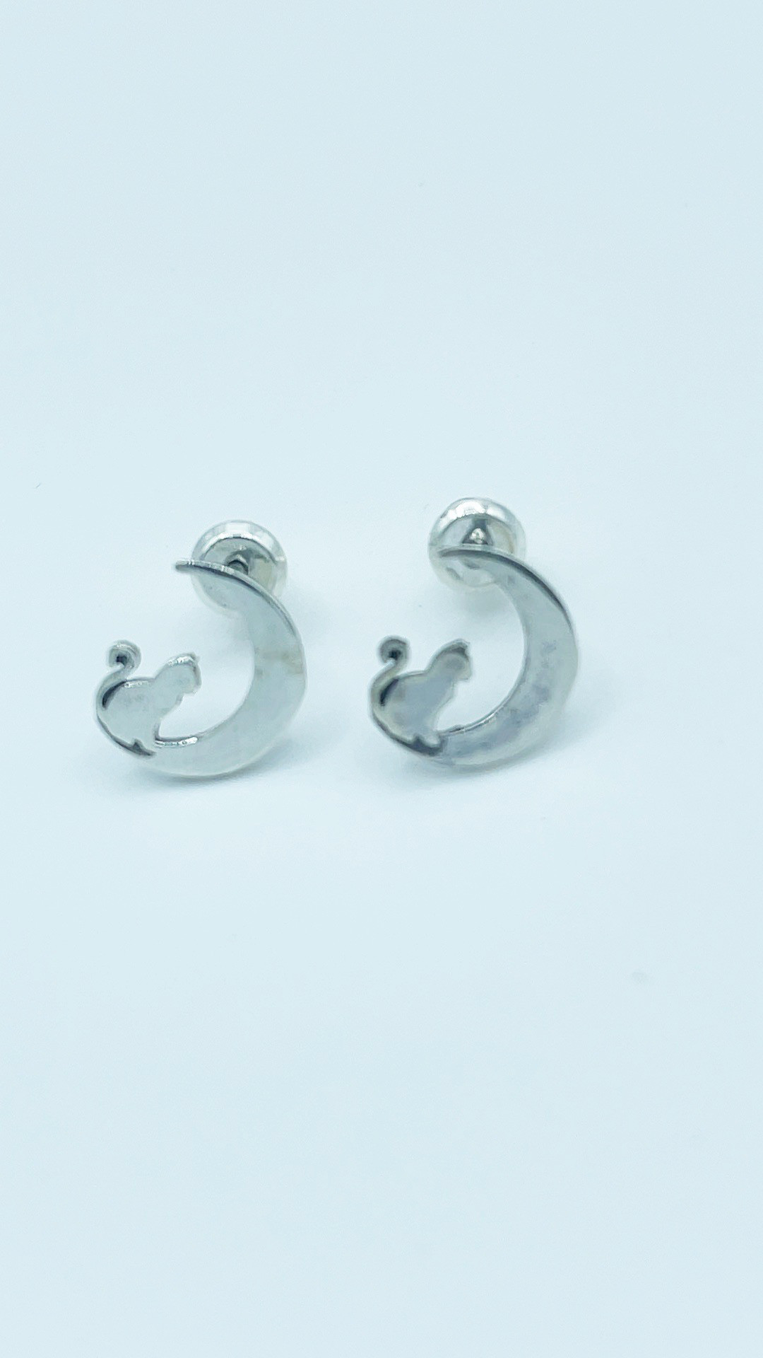 月見猫ピアス(Viewing The Moon Cat Pierce)