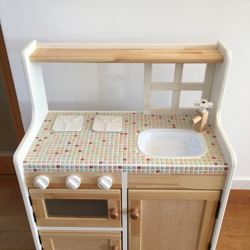 受注品:窓枠付きままごとキッチン(小) タイル天板 おもちゃ・人形 iri