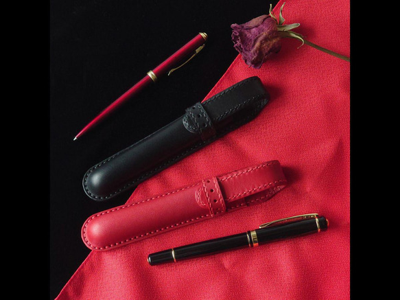 革の手縫いドーム型 ペンケース【3色カラー選択】名入れ可 絞りペンケース・一本挿し ※袋ラッピング無料 7枚目の画像