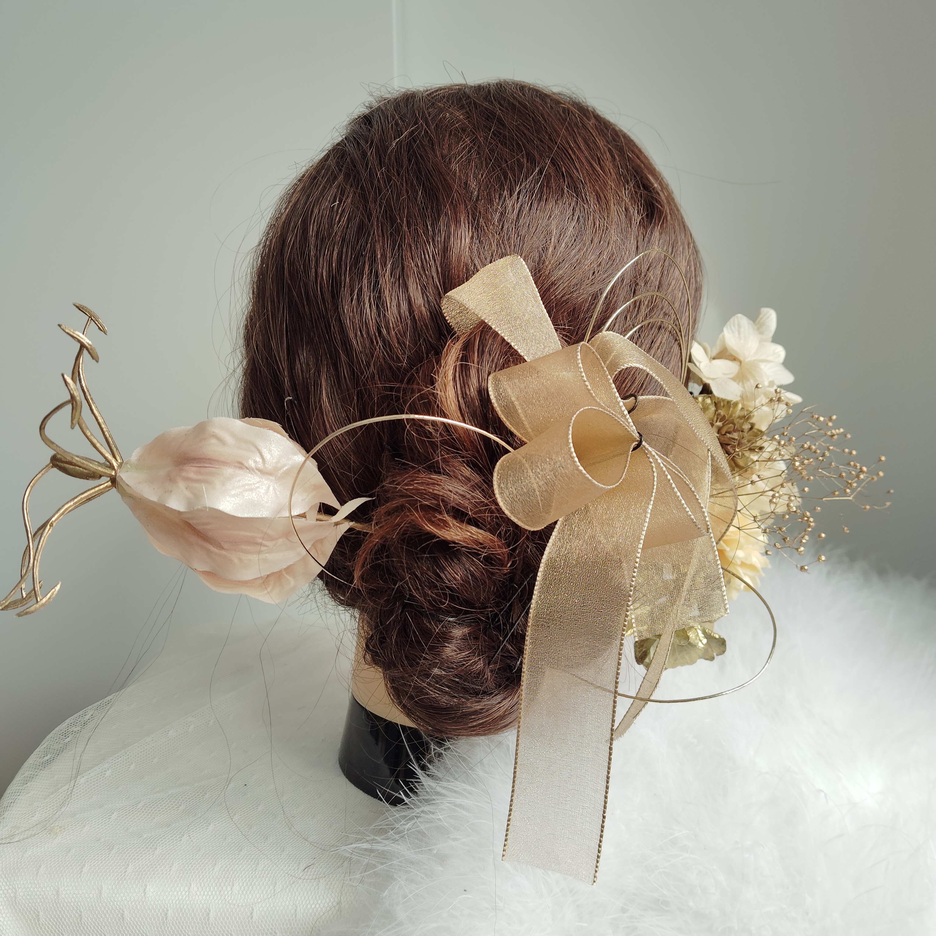 花現＿＿グロリオサとリボンの髪飾り　和モダン　モダンアレンジ　現代アレンジ　髪飾り　 成人式　水引 　卒業式 　袴