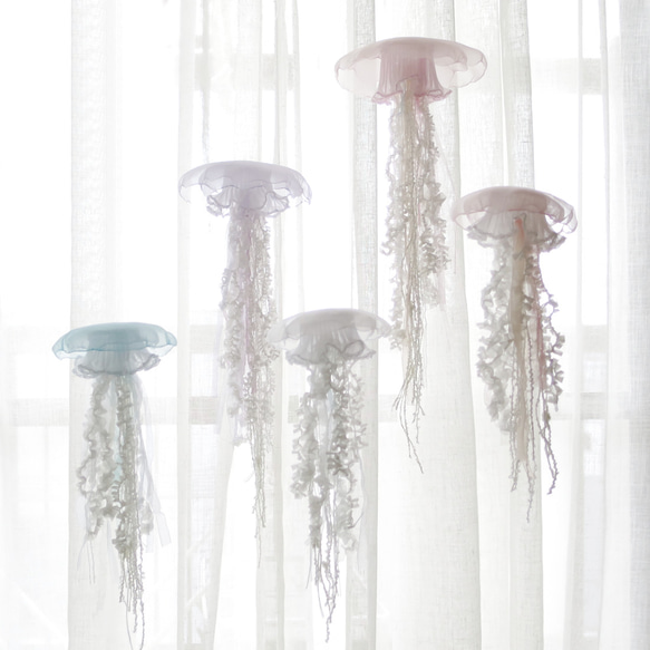 クラゲのモビール [ size:M / Blue ] (1pc) ｜北欧 インテリア 雑貨 アート 6枚目の画像