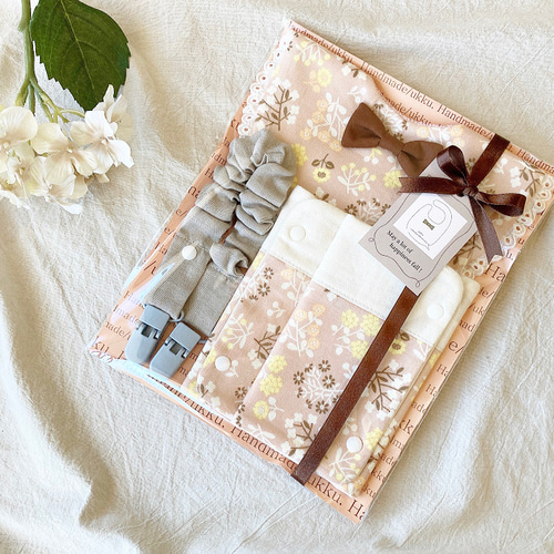 売り切れ(._.)手縫いでスタイ☆キット 5枚セット分 女の子 売り切れ(._.)手縫いでスタイ☆キット 5枚分 女の子