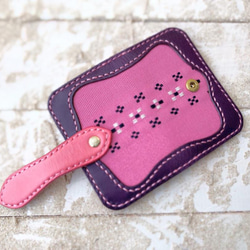 沖縄の織物とイタリアレザーの二つ折りキーケース　パープル×ピンク　（織物シリーズ） 3枚目の画像